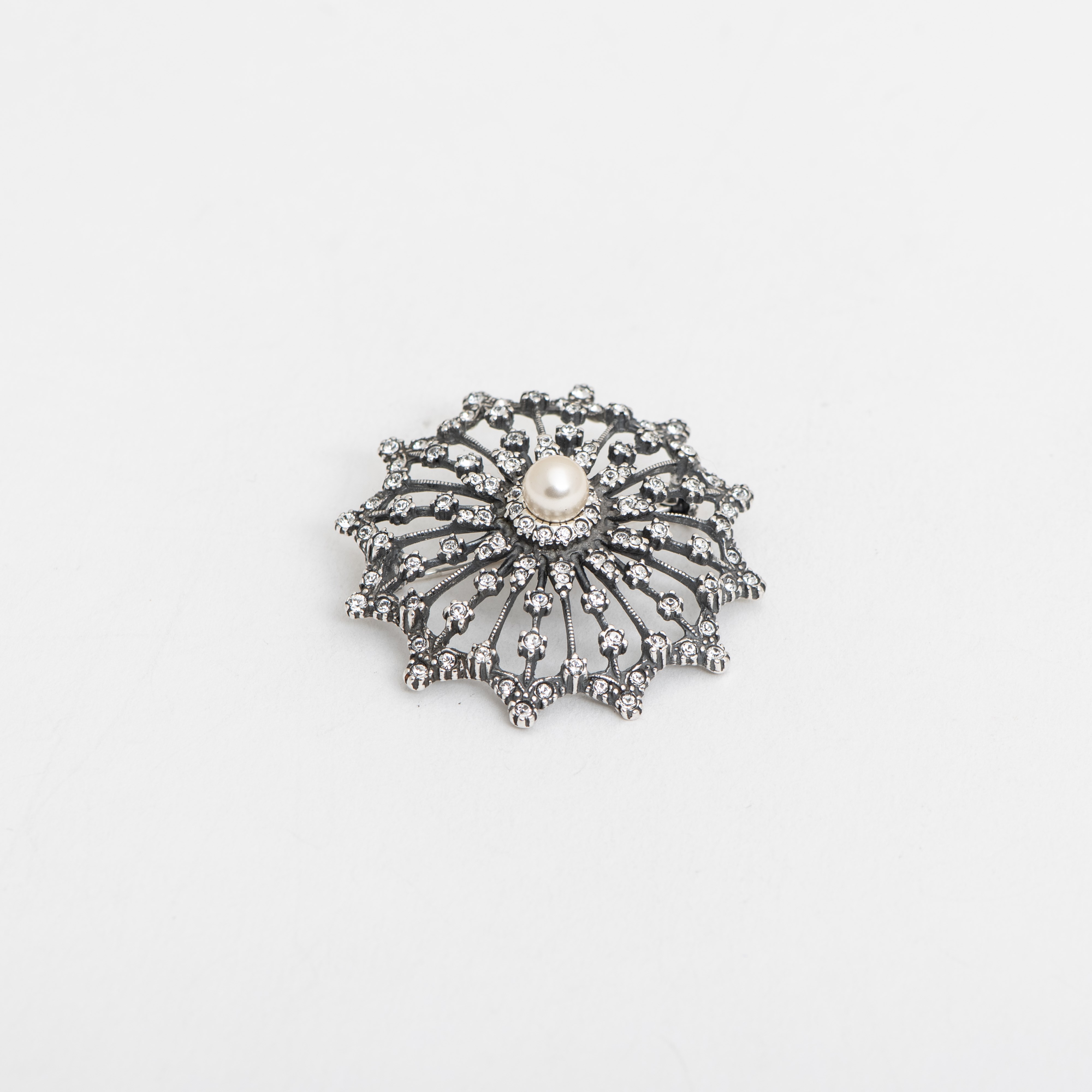 Broche Revival met Parel