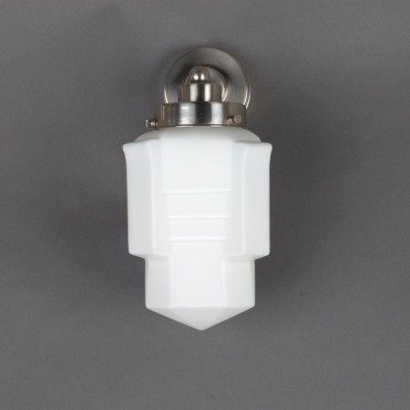 Wandlamp met matnikkel, strak armatuur en opaline / melk witte glaskap