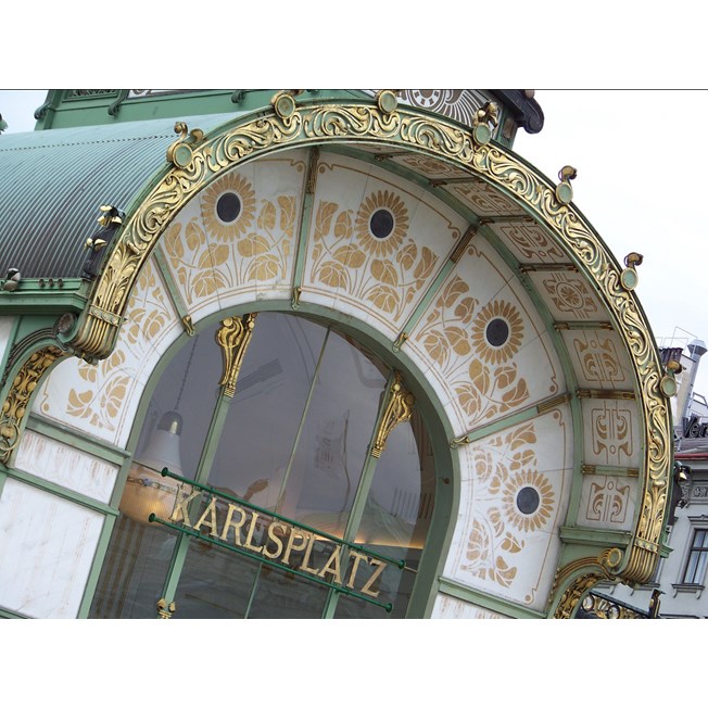 Een authentiek model in de hal van het Karlsplatz Stadtbahn-station.